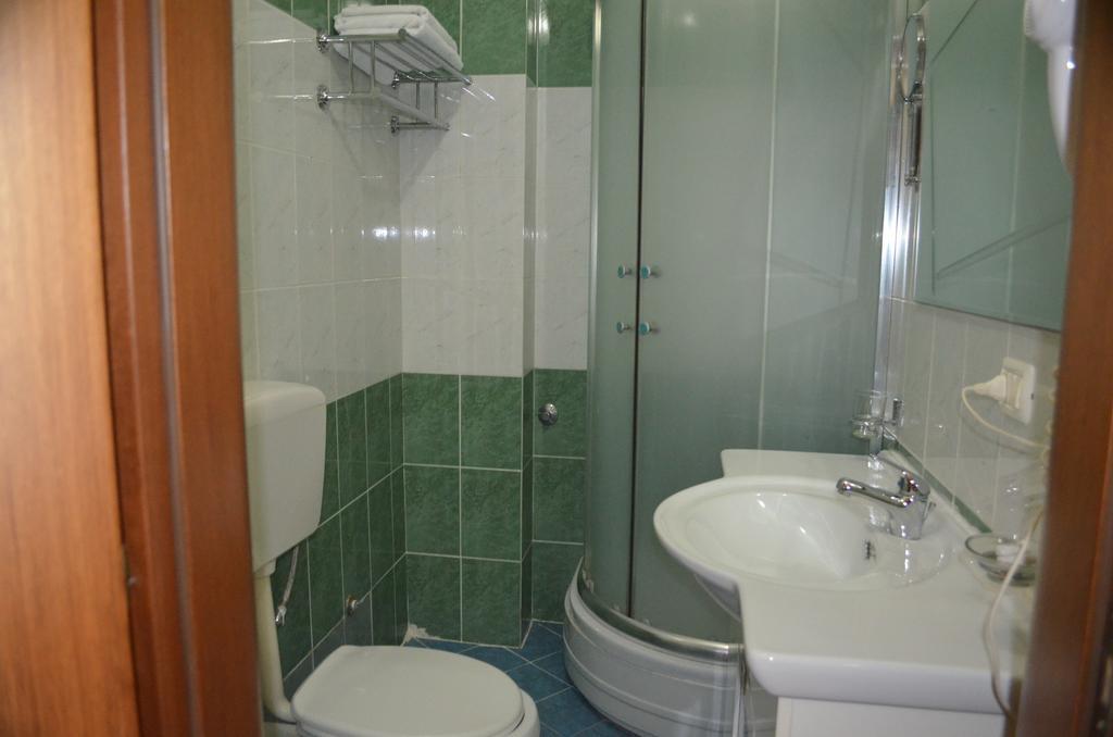 Hotel Dyrrah دراس المظهر الخارجي الصورة
